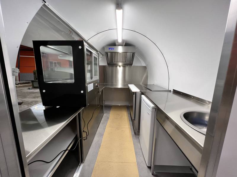 fournisseur de cuisine mobile aux normes dans remorque à Lyon 69