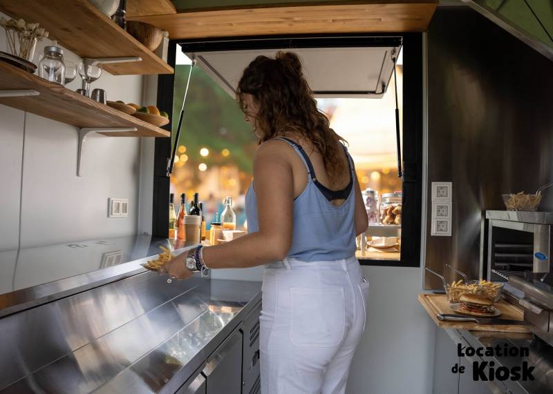 location courte durée de kiosque snack aménagé sur-mesure en France