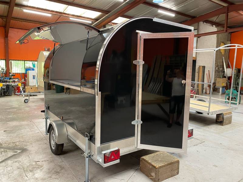 fabriquant Français de remorque food truck tout équipé neuve à Lille