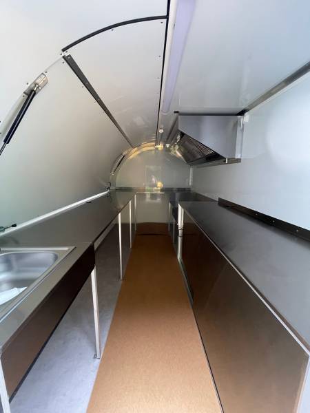ou Acheter une remorque snack friterie tout équipée sur-mesure aux normes à Brest ?