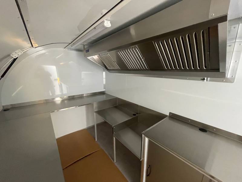fabrication d'une remorque snack avec équipements pour la restauration ambulante à Strasbourg