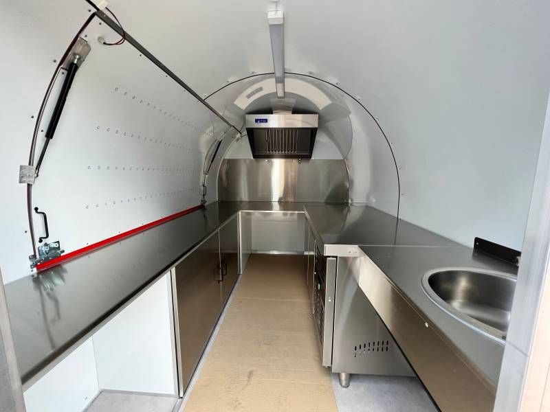 tarification d'un kiosque ambulant de restauration avec équipement de cuisines aux normes françaises à toulon