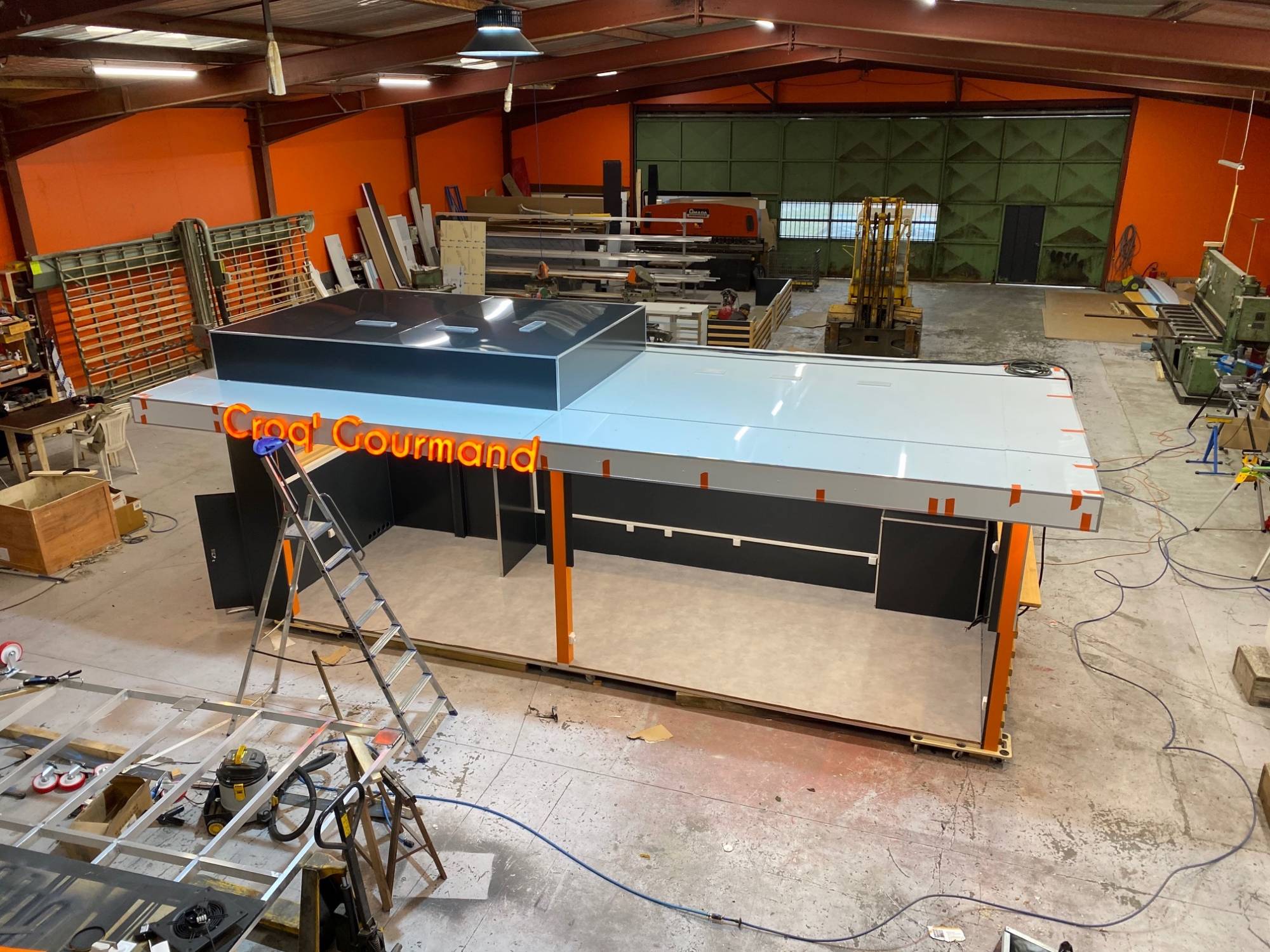 fabricant de kiosque pour la restauration mobile et la vente en kiosque tout équipé lyon